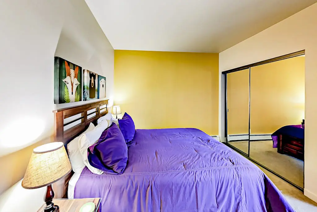 Park City condo with  pool & hot tub access - walk to PCM Lifts