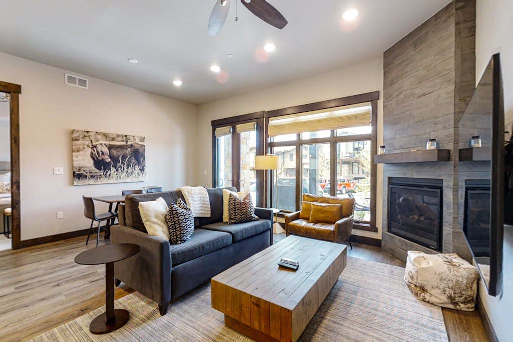 Stylish Blackstone Retreat | Heated Pool & Hot Tub | Walk to Cabriolet Lift