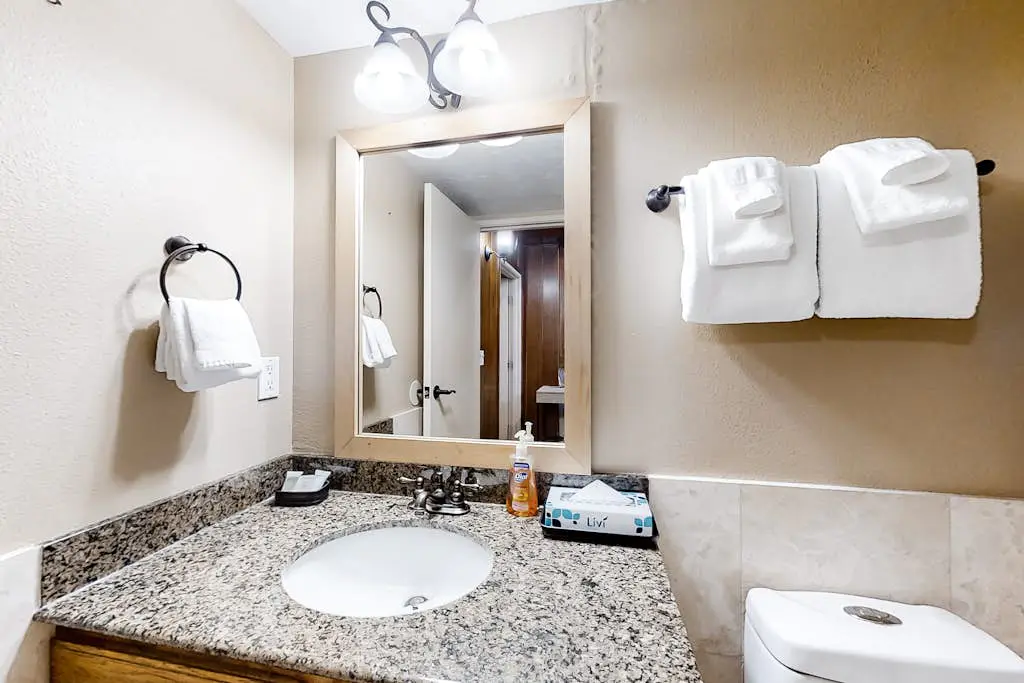 Red Pine Condominiums 69