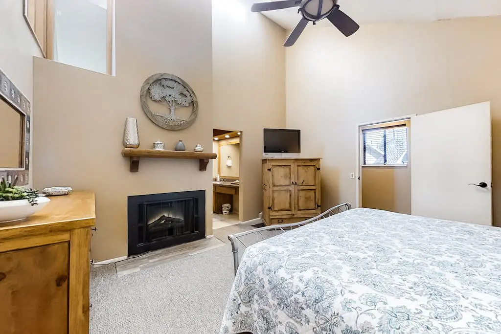 Red Pine Condominiums 69