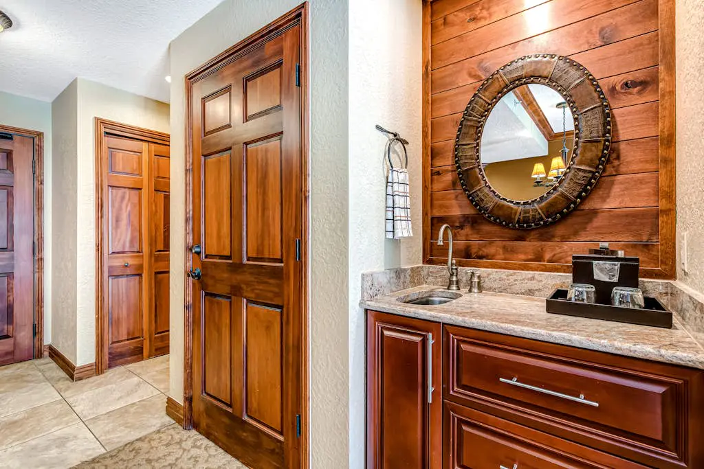 Westgate Luxury Condo 4814, A Side