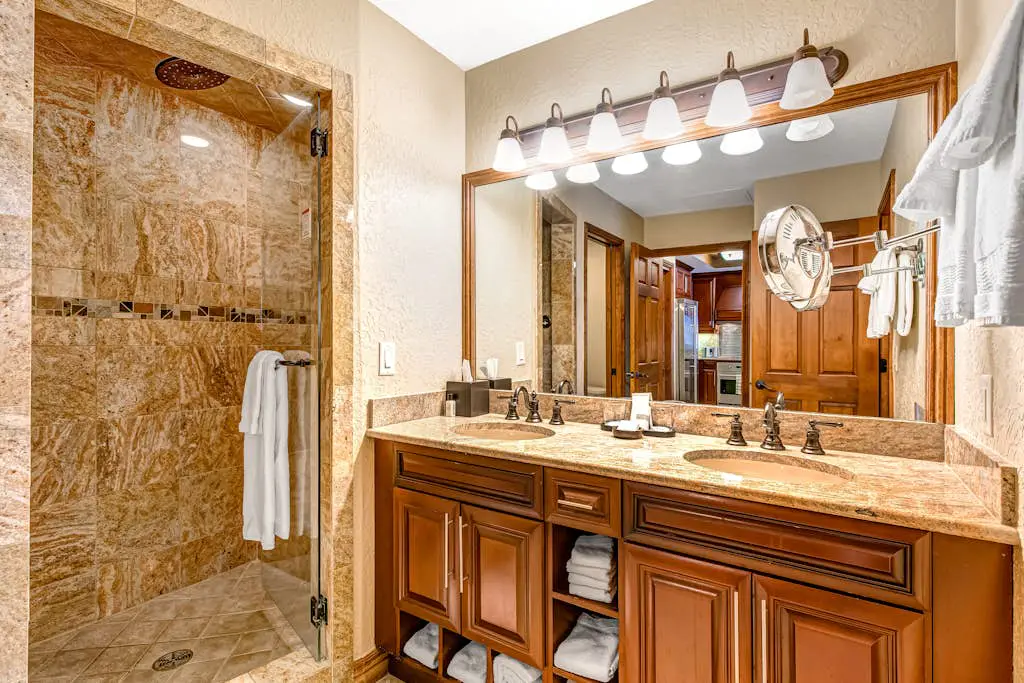 Westgate Luxury Condo 4814, A Side