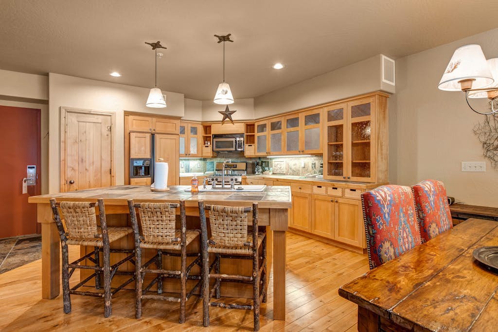 Superbly located, Elegant, Serene Deer Valley accommodations