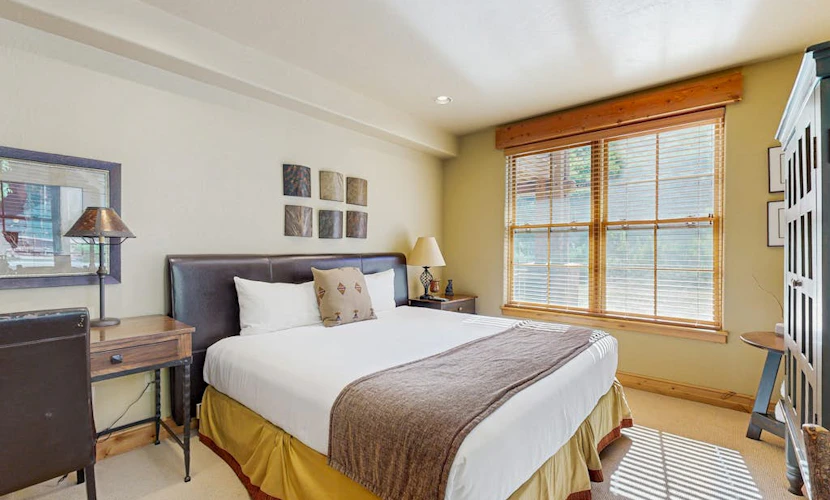 Ideally located, quiet, luxurious Deer Valley hotel-style room