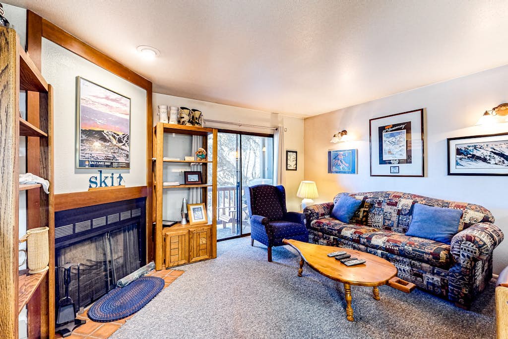 Snowflake Sanctuary at Powder Pointe 107B