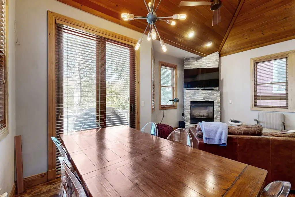 1226 Lowell