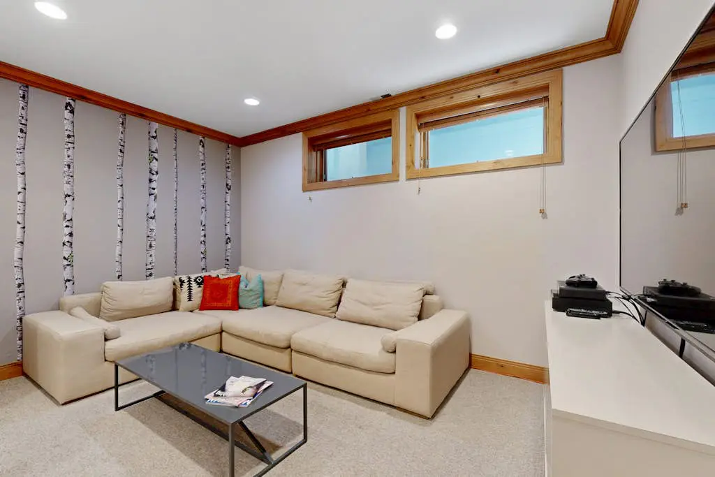 1226 Lowell