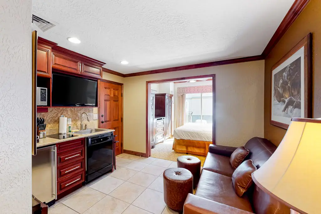 ski-in - ski-out Condo with Shared Hot Tubs & Pool, High-Speed WiFi, & Central AC