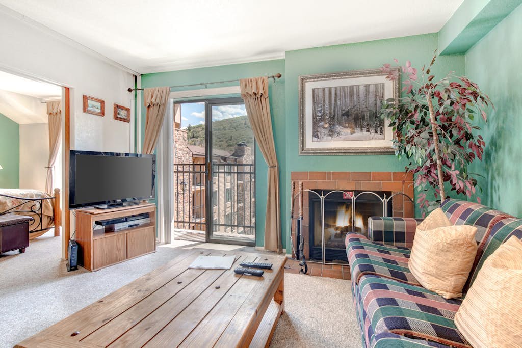 Carriage House #410