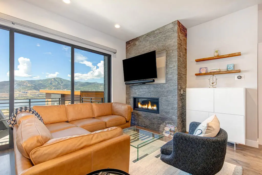 On Top of the Mountains - Full Townhome