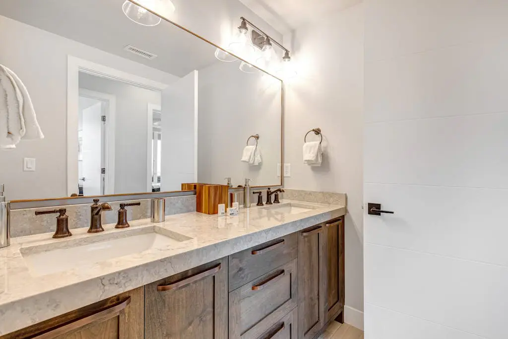 On Top of the Mountains - Full Townhome
