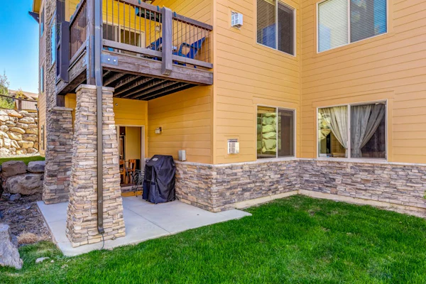 Ski Getaway Near the Slopes & Town W/ Patio, Mtn Views, Fireplace, & Fast WiFi