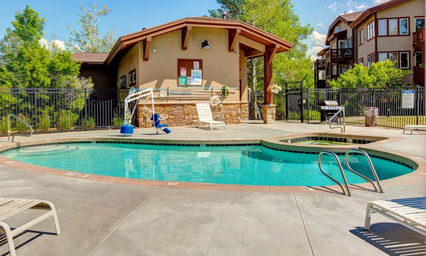 Superbly Updated Condo with Mountain Views, Shared Pool, Hot Tub, Walking Paths