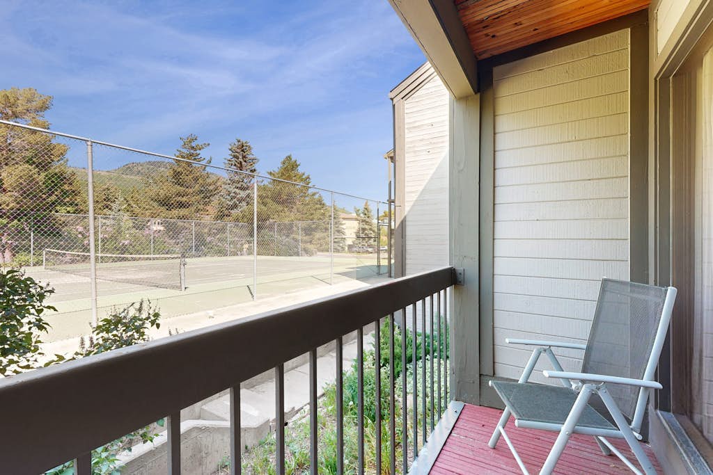 Dog-friendly Old Town Empire Condo near resort with  ski storage