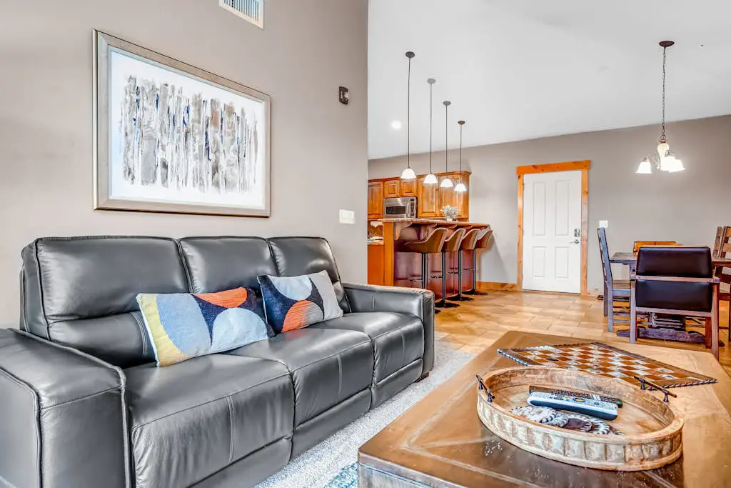 Class & Comfort in Bear Hollow