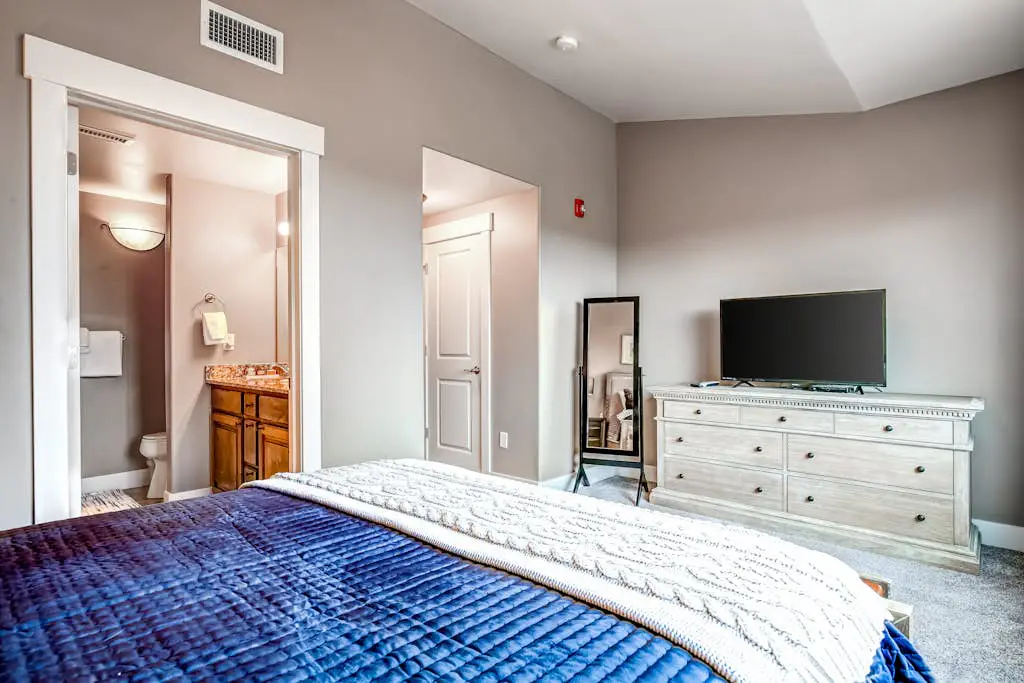 Class & Comfort in Bear Hollow