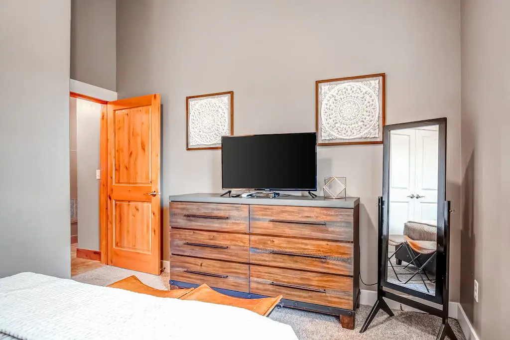 Class & Comfort in Bear Hollow