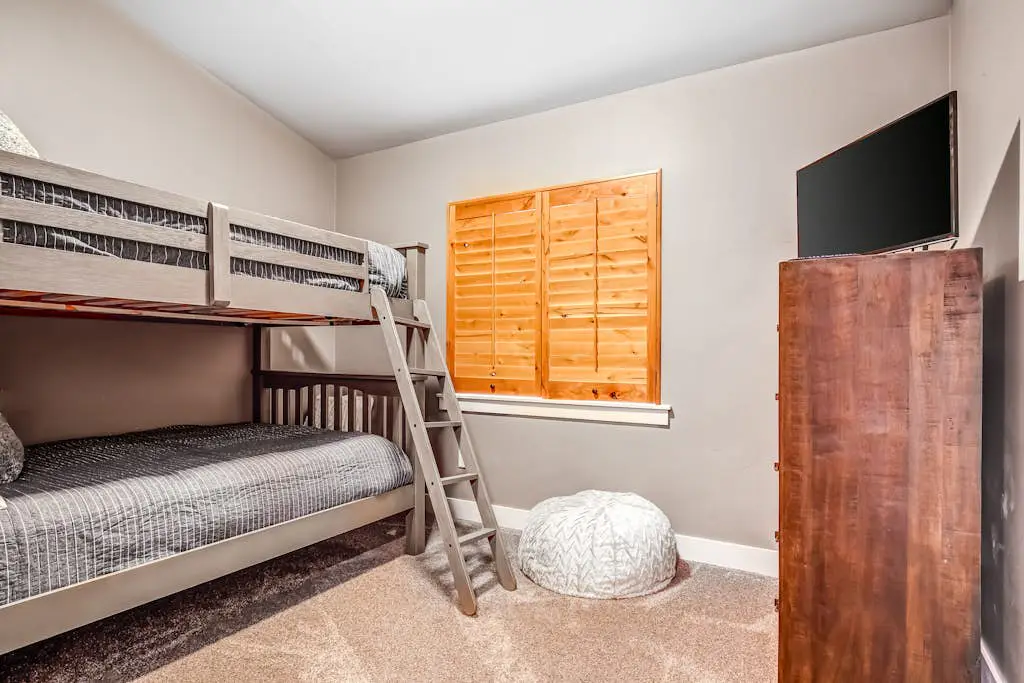 Class & Comfort in Bear Hollow