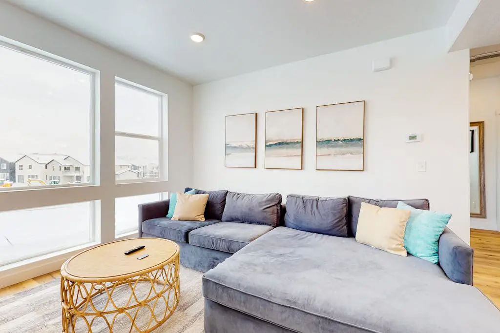 Brand-new townhome near slopes & town with fireplace, home gym, & W&D - dogs OK