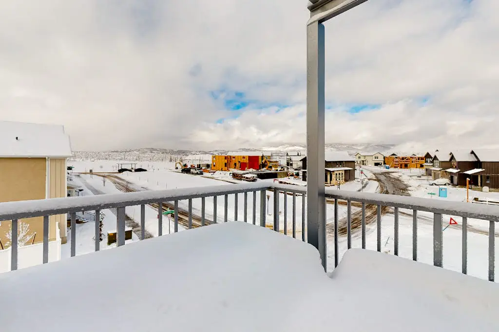 Brand-new townhome near slopes & town with fireplace, home gym, & W&D - dogs OK