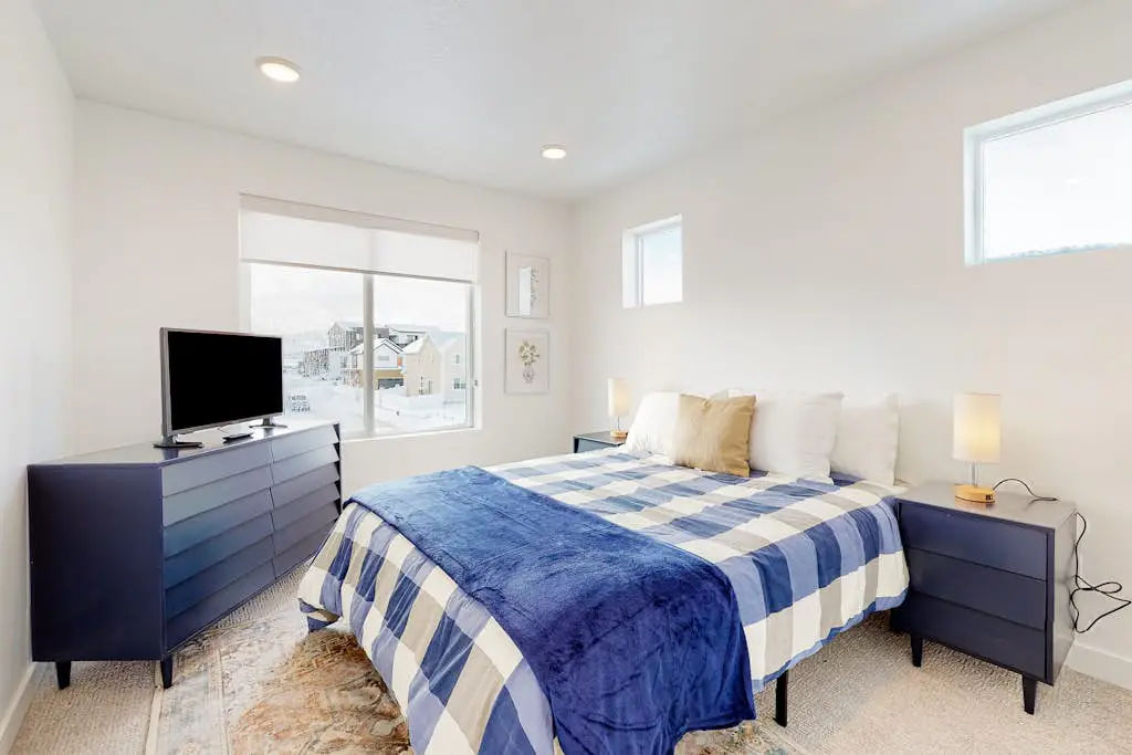 Brand-new townhome near slopes & town with fireplace, home gym, & W&D - dogs OK
