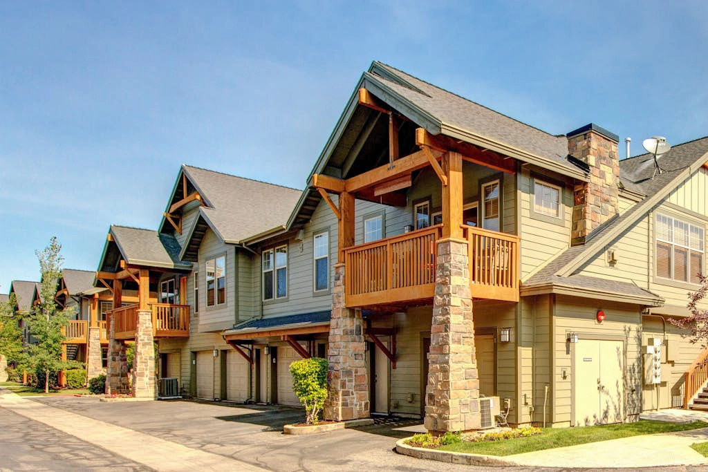 Warm spacious home base at Redstone - walk to shops & dining