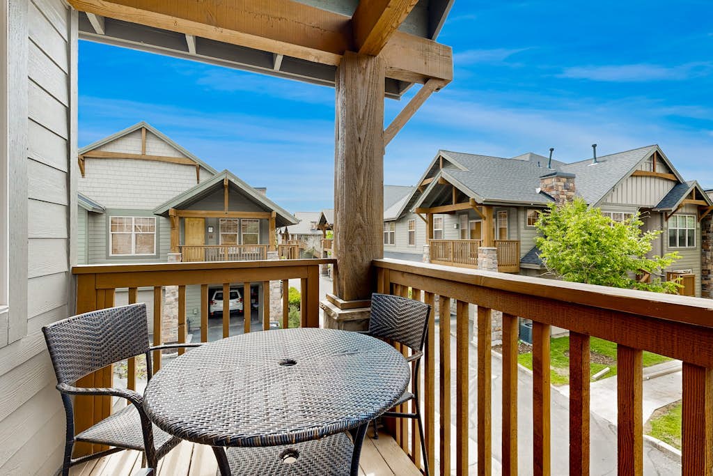 Warm spacious home base at Redstone - walk to shops & dining
