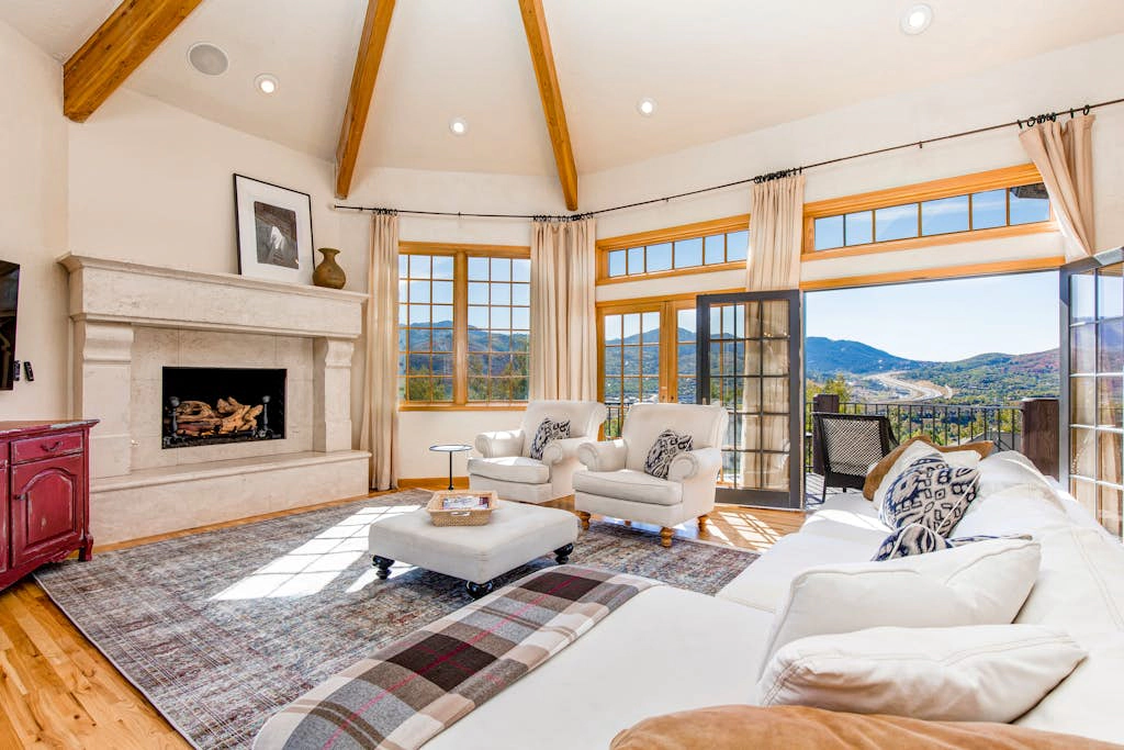 Mountain Hillside Manor