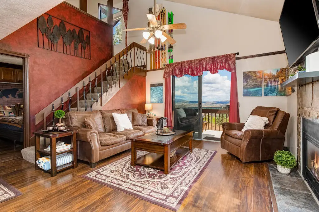 Red Pine Lofts Q8