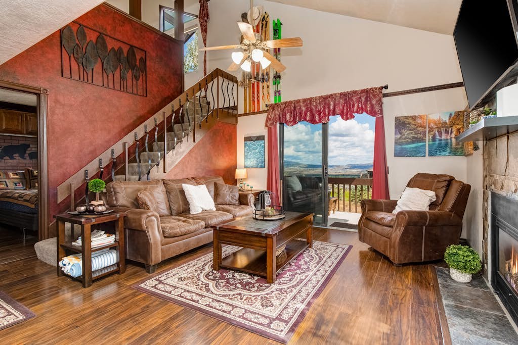 Red Pine Lofts Q8