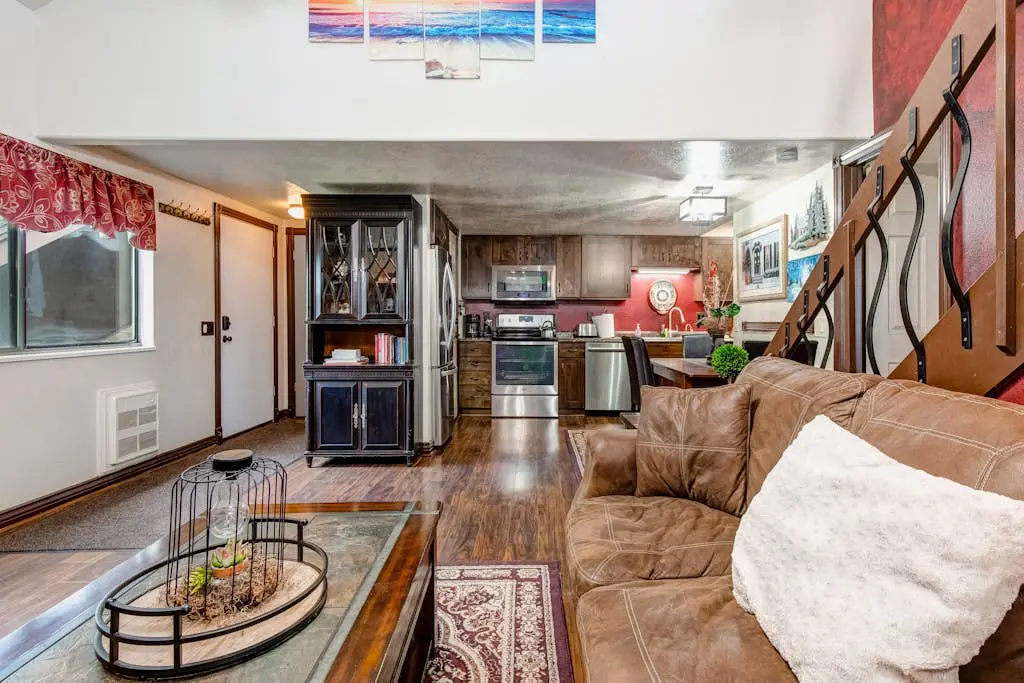 Red Pine Lofts Q8
