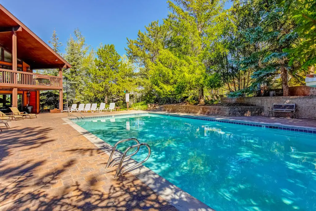 Red Pine Lofts Q8