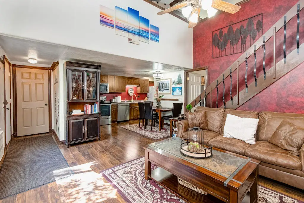 Red Pine Lofts Q8