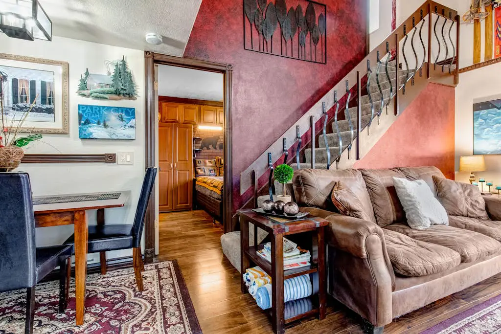 Red Pine Lofts Q8