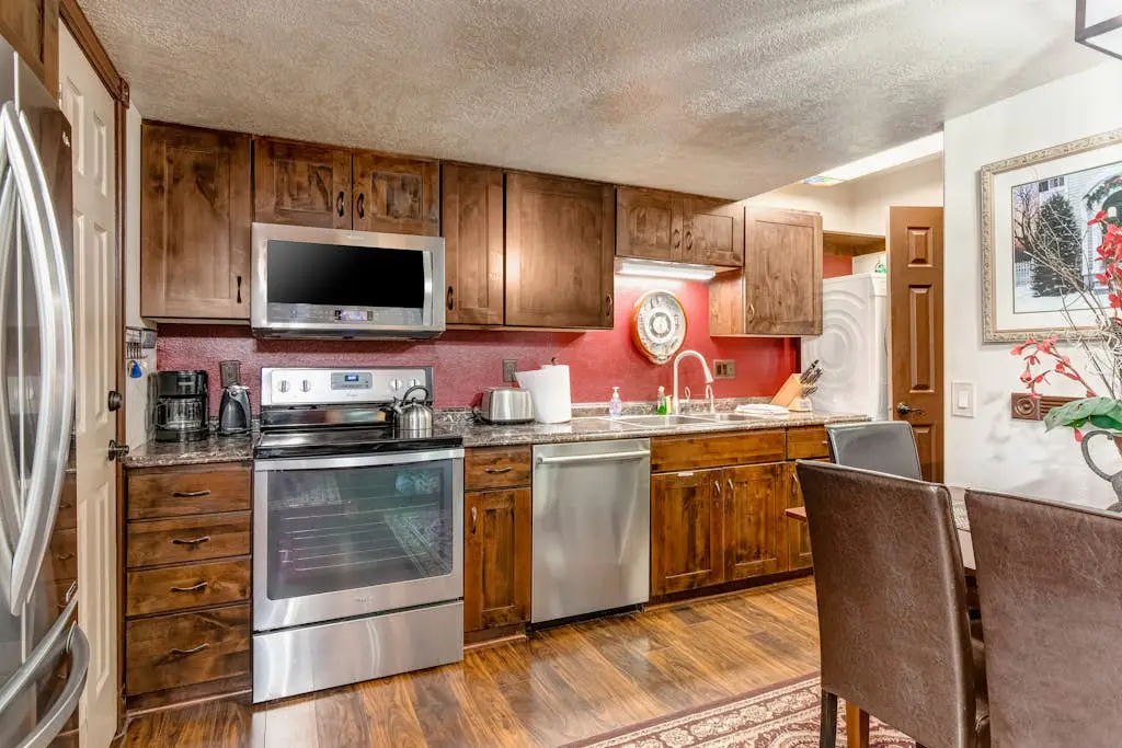 Red Pine Lofts Q8
