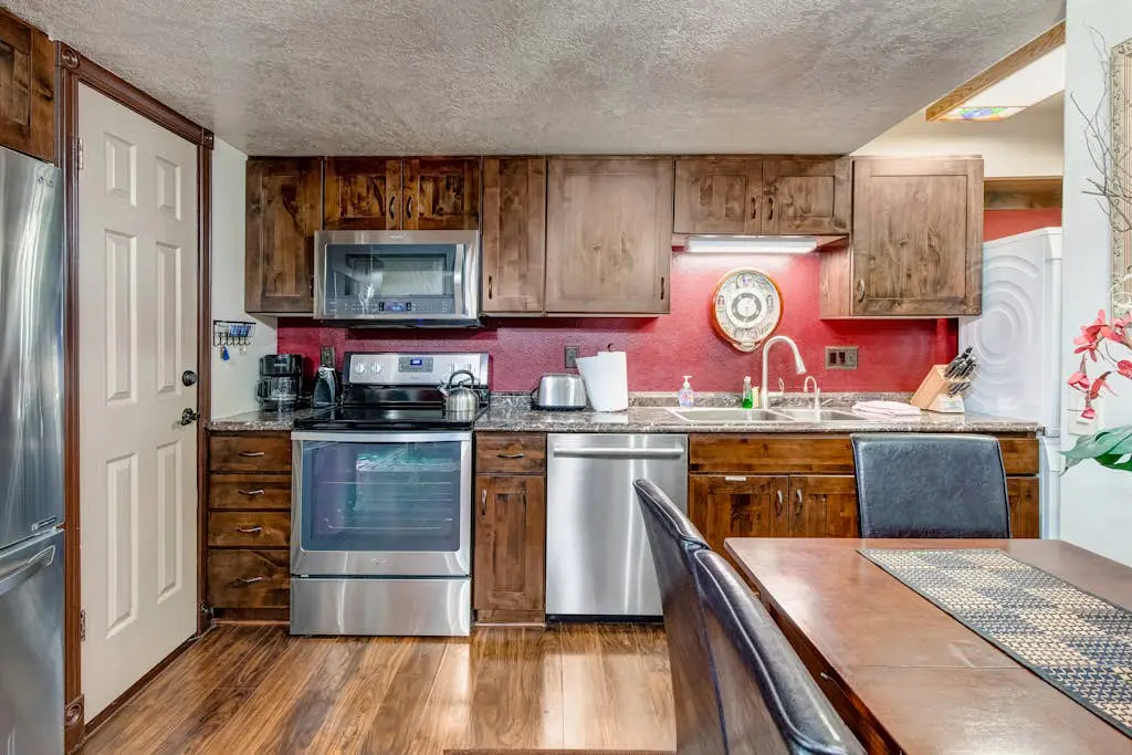 Red Pine Lofts Q8