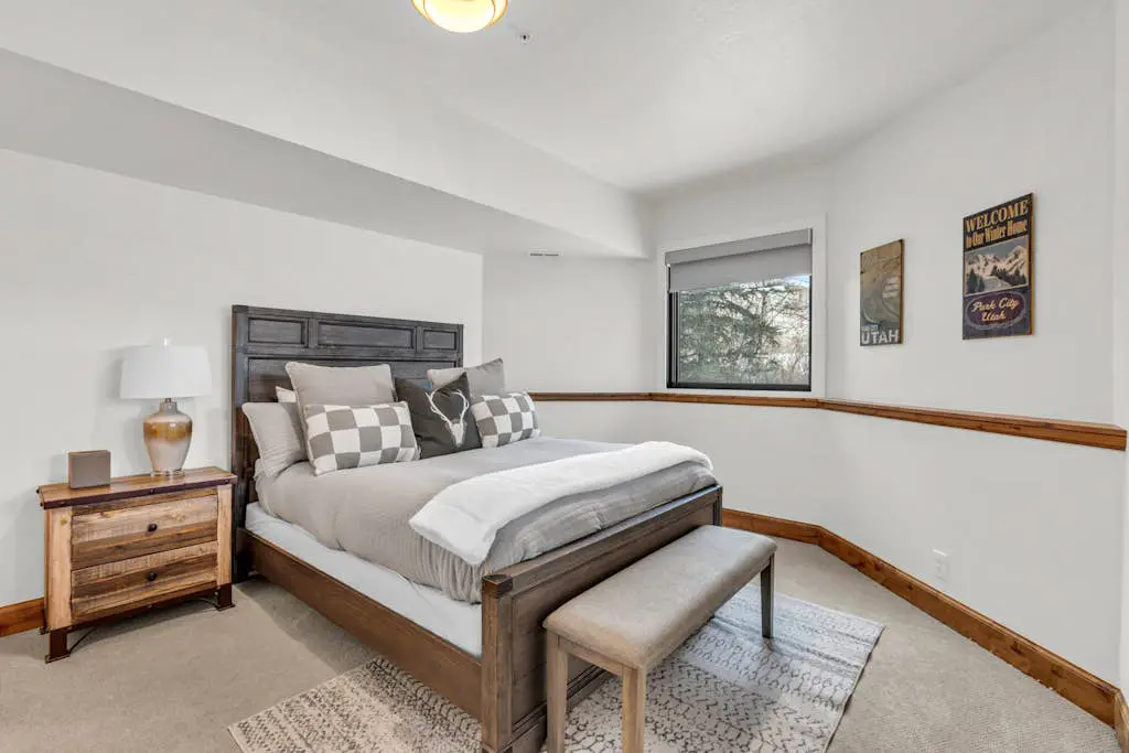 Mountain-view abode with a hot tub, scenic balcony, fireplaces, & free shuttle