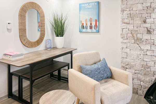 Modern condo just minutes from Park City Mtn Resort & Main Street