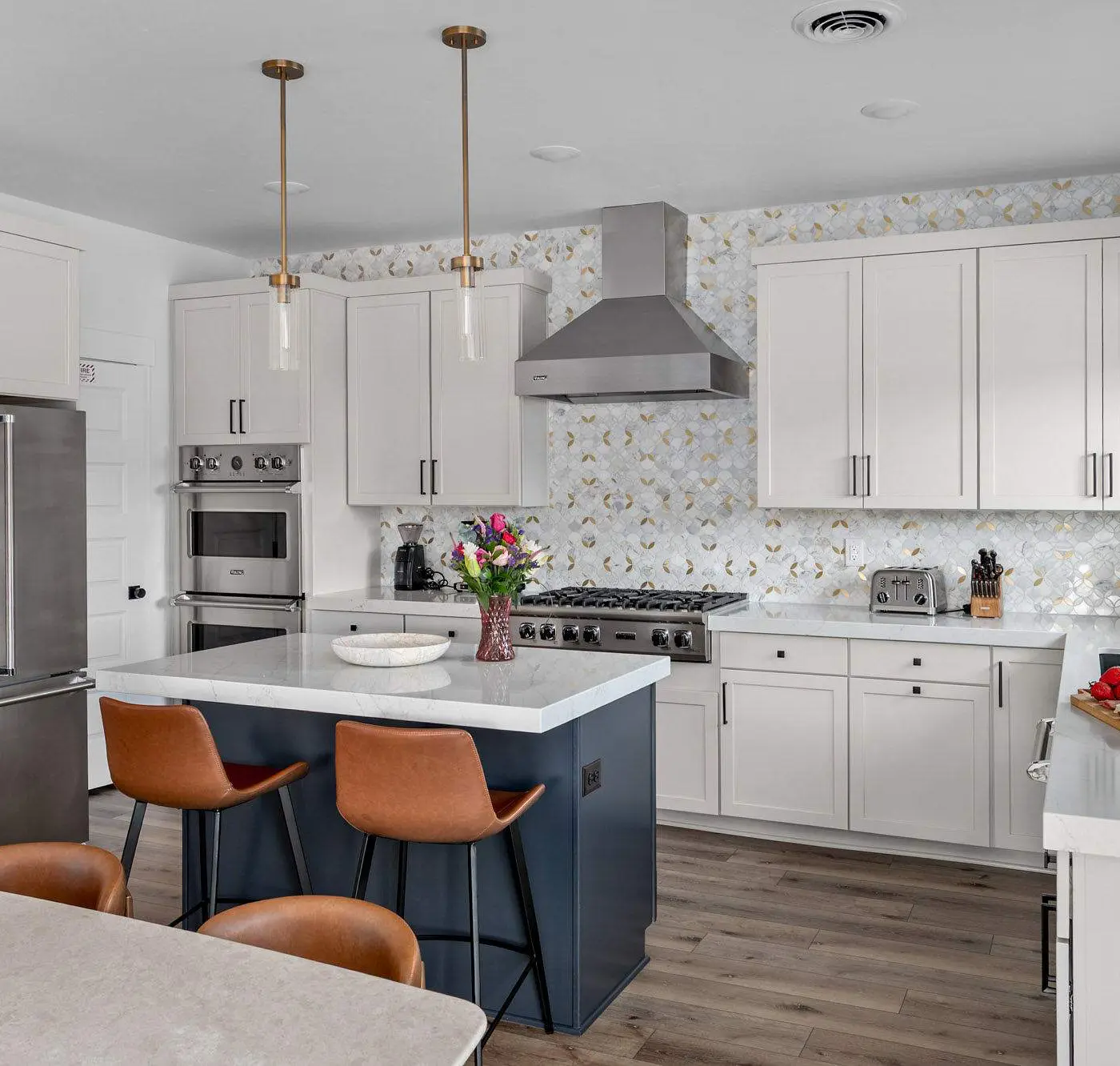 Panoramic views, hot tub & game room, Minutes from Jordanelle Express Gondola