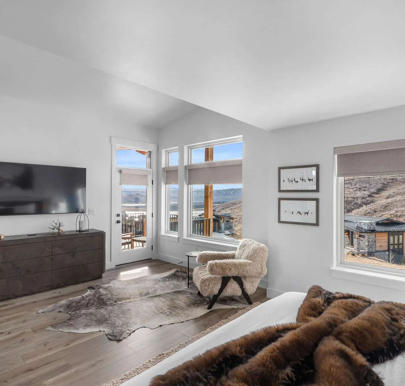 Panoramic views, hot tub & game room, Minutes from Jordanelle Express Gondola