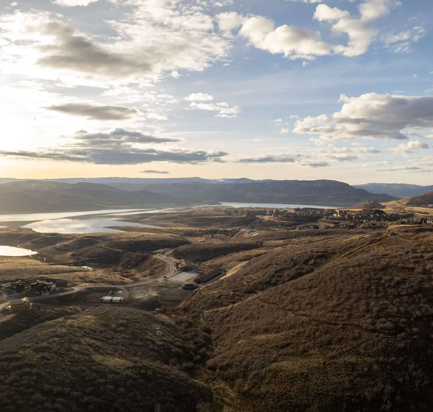Panoramic views, hot tub & game room, Minutes from Jordanelle Express Gondola