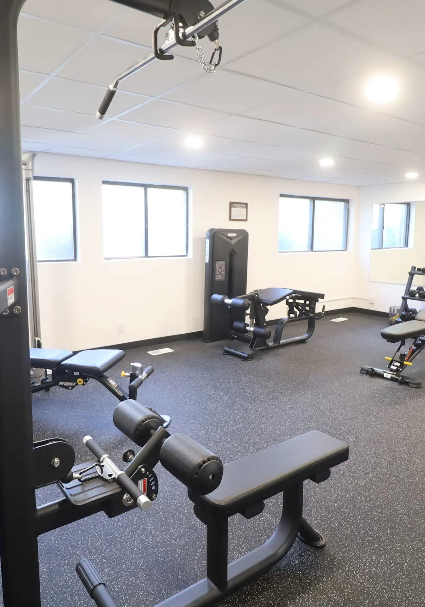 Cozy condo with  fireplace, clubhouse access, free Wifi & shared Pool & Hot Tub