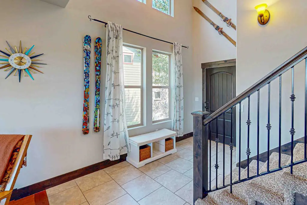 Happy Tails Hideout - Pet Friendly & Private Hot Tub