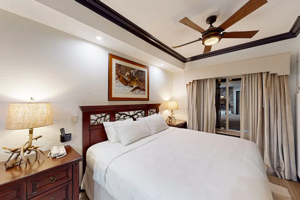 Ski-in/Ski-Out Condo w/ Shared Hot Tubs & Pool, High-Speed WiFi, & Central AC