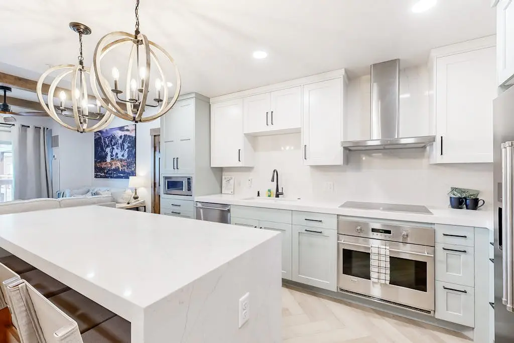 Ski-in-ski-out condo - indoor & outdoor pools, sauna, hot tubs, game room, gym, W&D, AC