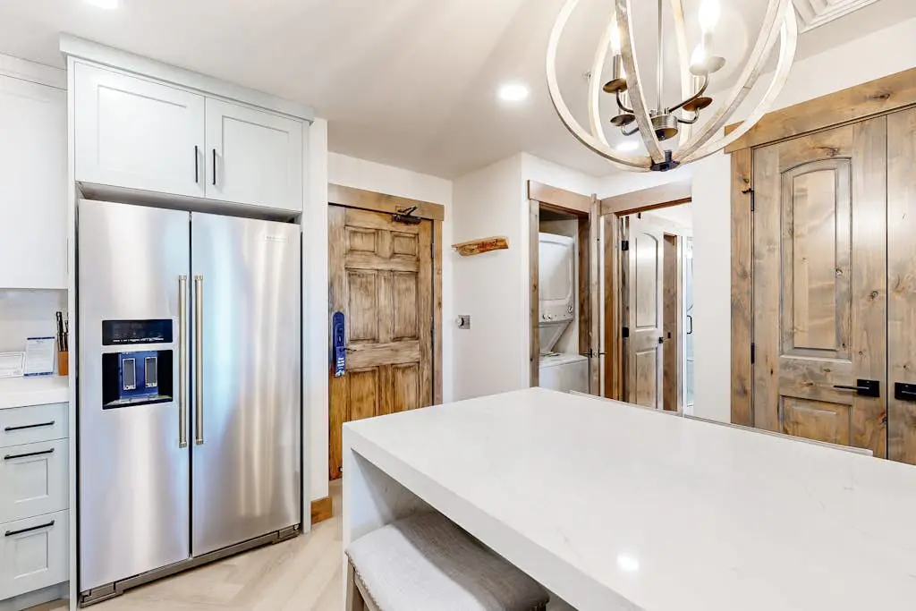 Ski-in-ski-out condo - indoor & outdoor pools, sauna, hot tubs, game room, gym, W&D, AC