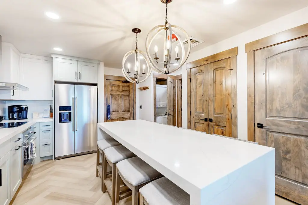 Ski-in-ski-out condo - indoor & outdoor pools, sauna, hot tubs, game room, gym, W&D, AC