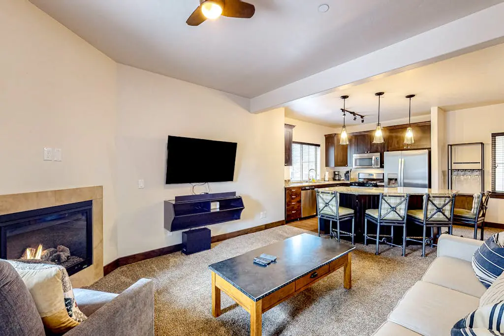 Bear Hollow Haven 2202