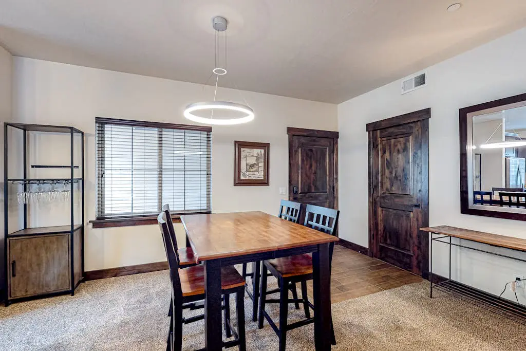 Bear Hollow Haven 2202