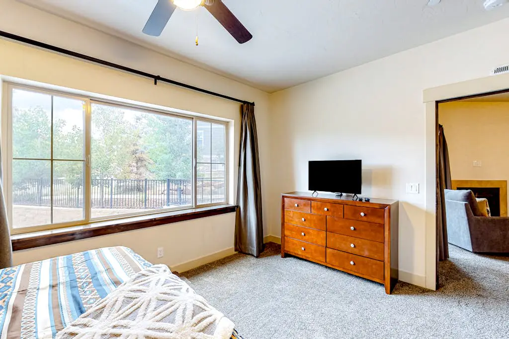 Bear Hollow Haven 2202